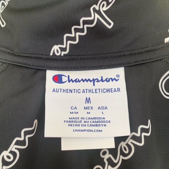 CHAMPION - Picture 6 of 7